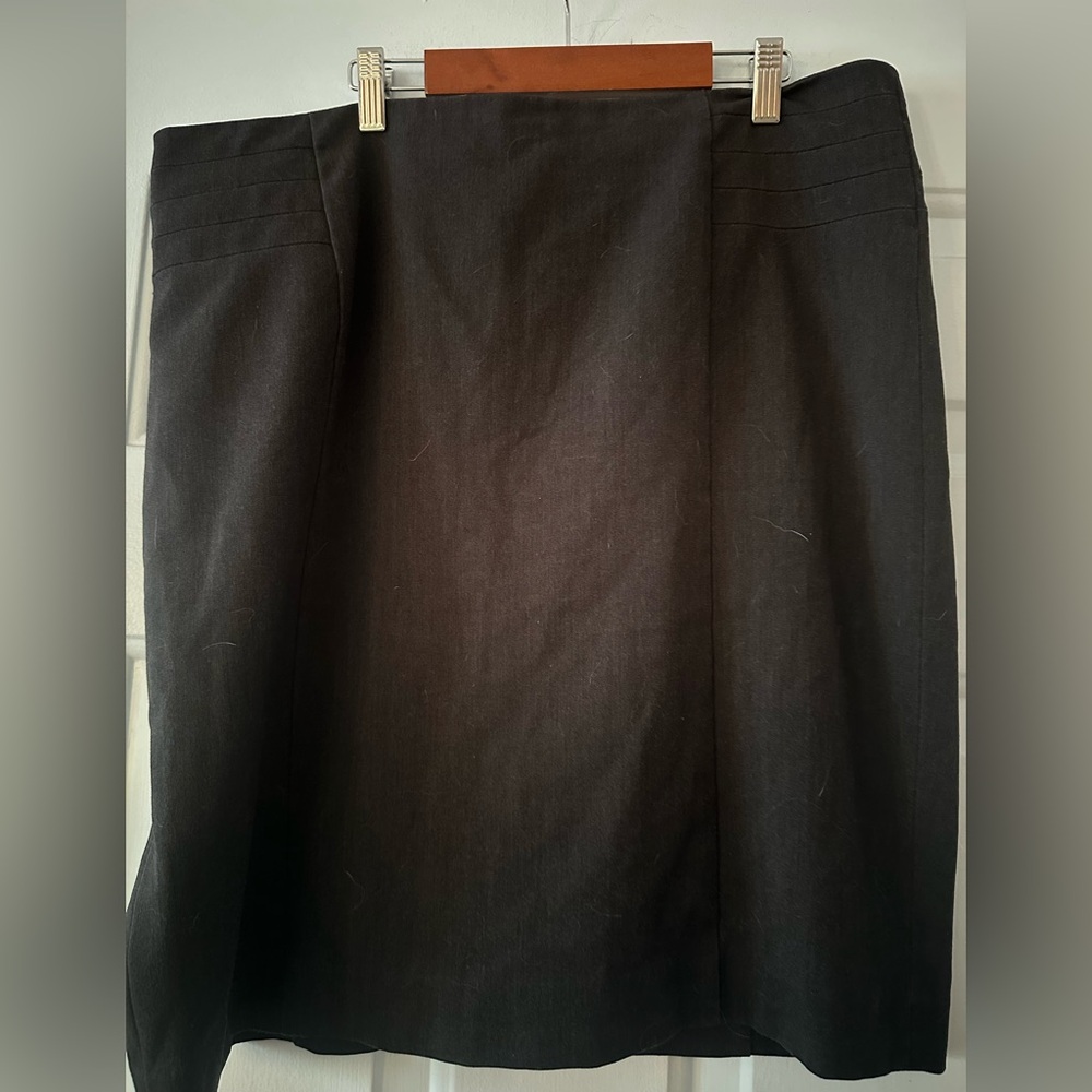 The Limited‎ Charcoal Grey Pencil Skirt. Size 14.